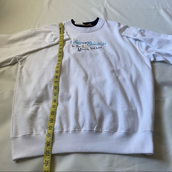NEW Grandmacore sweatshirt I love my grandkids to the moon and back size medium - Picture 6 of 7